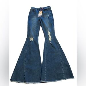 YMI Jeans Women’s Size 7/28” Blue Gigi High Rise Fit To Twisted Flare Frayed